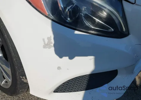 2015 Mercedes-Benz C 300 4Matic/Luxury 4Matic/Sport 4Matic from USA, damaged, VIN 55SWF4KB9FU039001